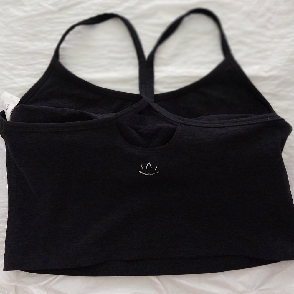 Sports Tank Top - Picture 2 of 4